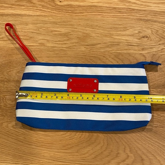 Cosmetic pouch or clutch - Picture 3 of 6